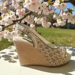 Louis Vuitton Monogram  Wedges size 41 (US 10.5/11)